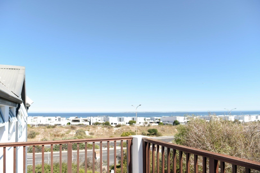 To Let 3 Bedroom Property for Rent in Big Bay Western Cape
